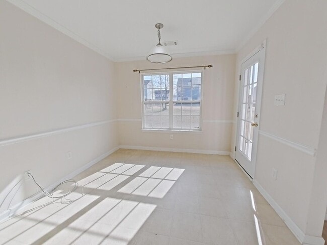 Building Photo - 113 Dozier Dr