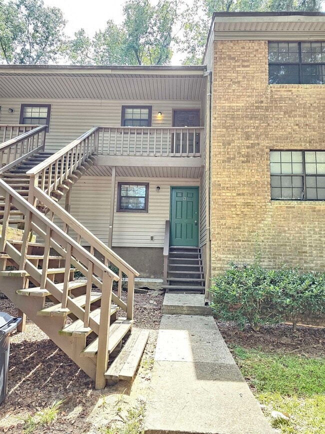 Building Photo - 1647 Kay Ave