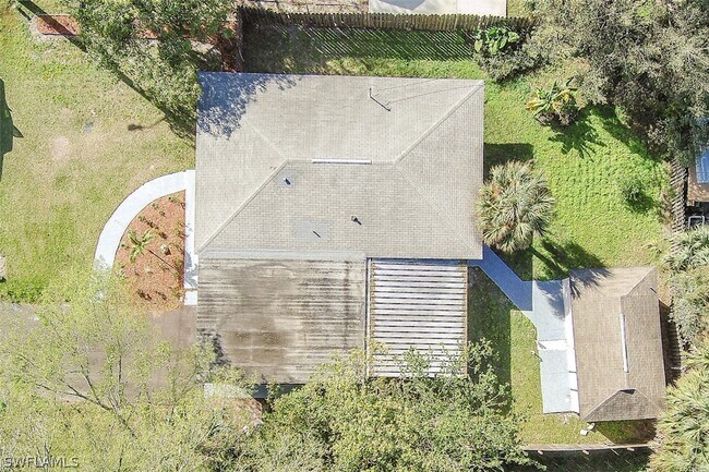 Building Photo - 4330 Deleon St