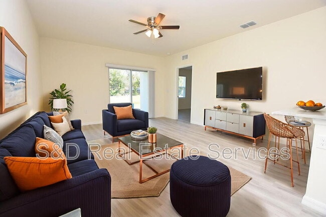 Building Photo - 8383 Madrid St