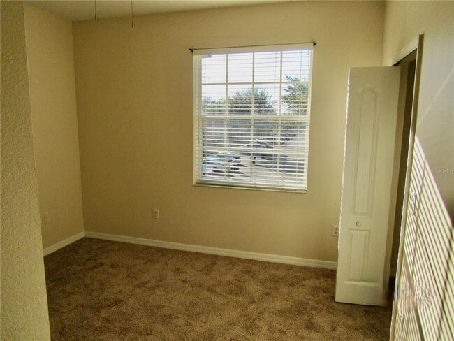 Building Photo - 896 Chelsea Dr