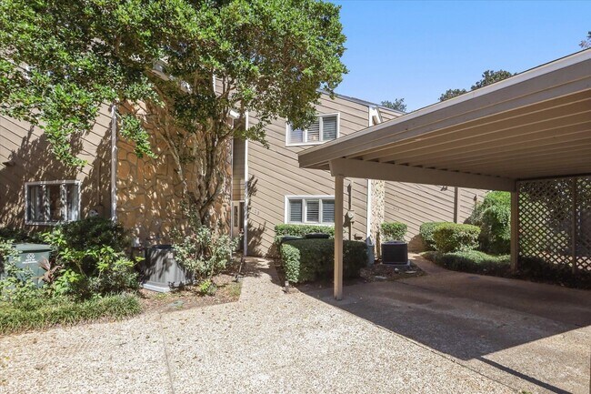 Primary Photo - 3108 Ironwood Dr