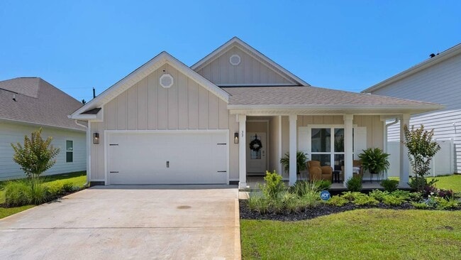 Primary Photo - 33 Spoonbill Rd