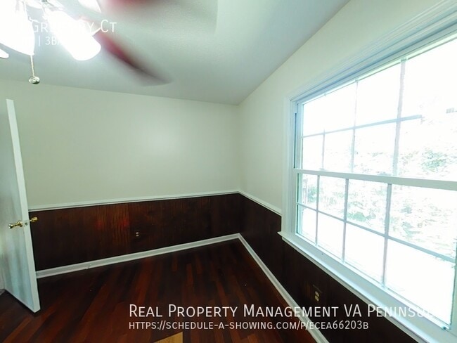 Building Photo - Single Home in Holiday Park of Hampton for...