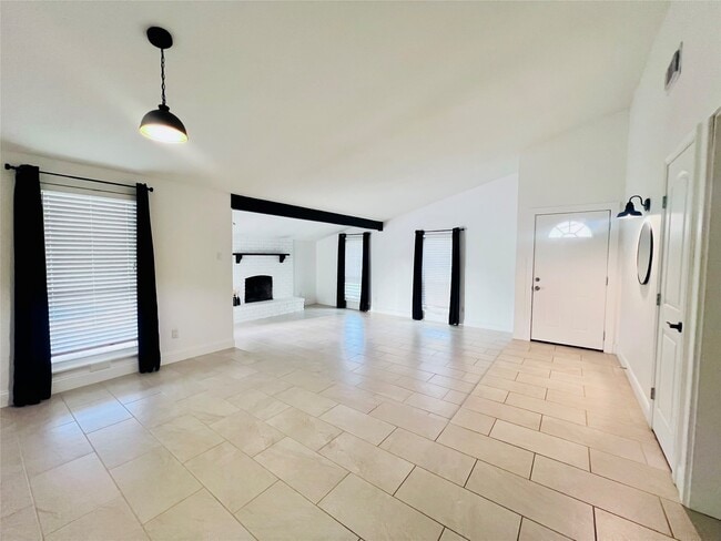 Building Photo - 2602 Killdeer Ln