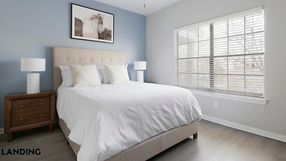 Building Photo - 9835 Fredericksburg Rd