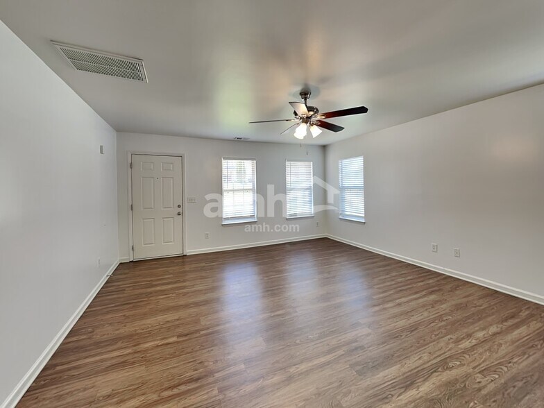 Building Photo - 7835 Euler Way