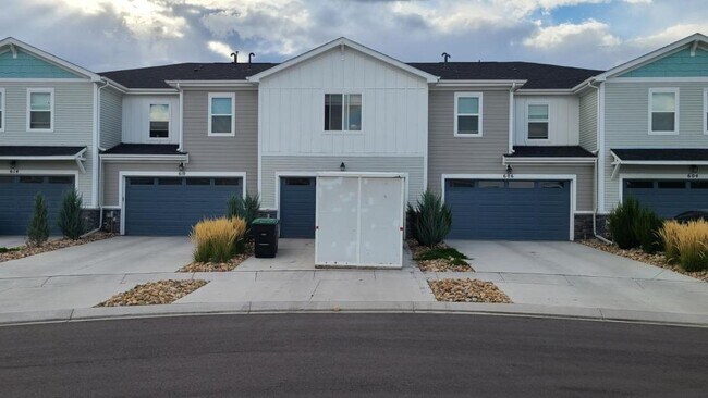 Building Photo - 608 Stonebridge Drive