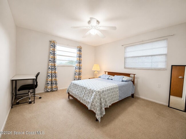 Building Photo - 3080 Royal Oak Dr