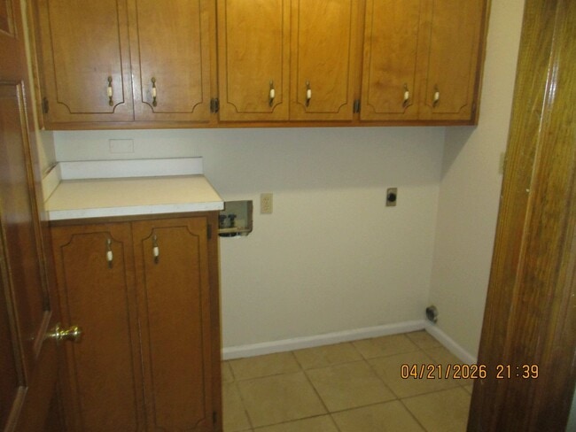 Building Photo - 103 Acacia Ct