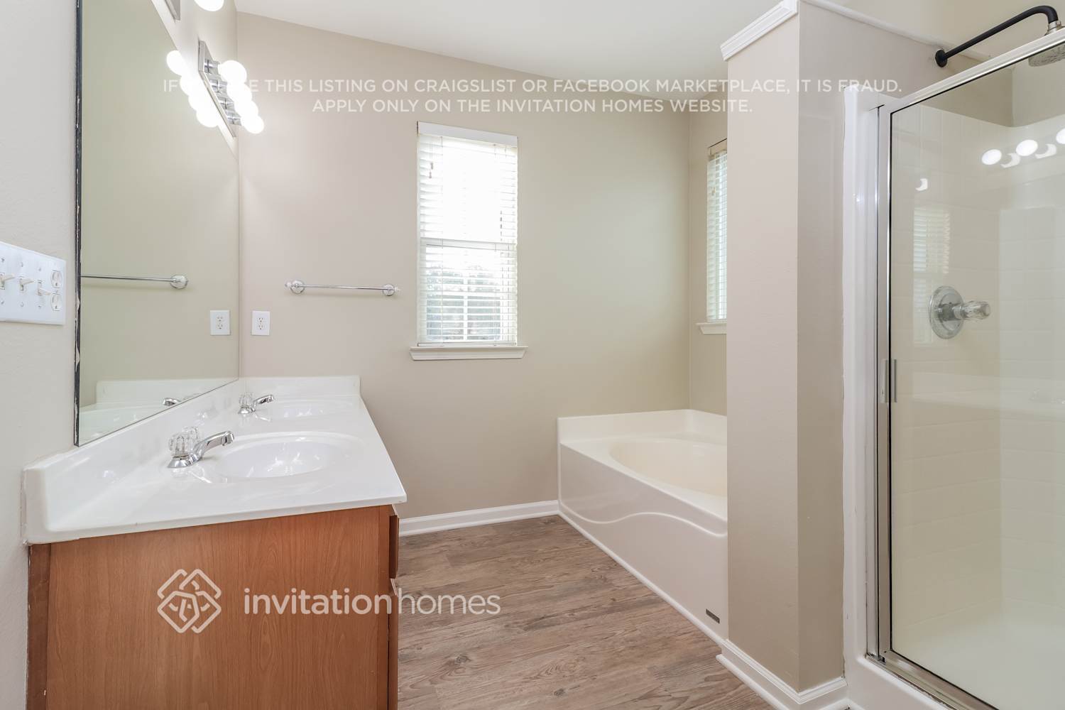 Building Photo - 502 Whitney Way