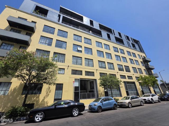 Building Photo - 200 N San Fernando Rd