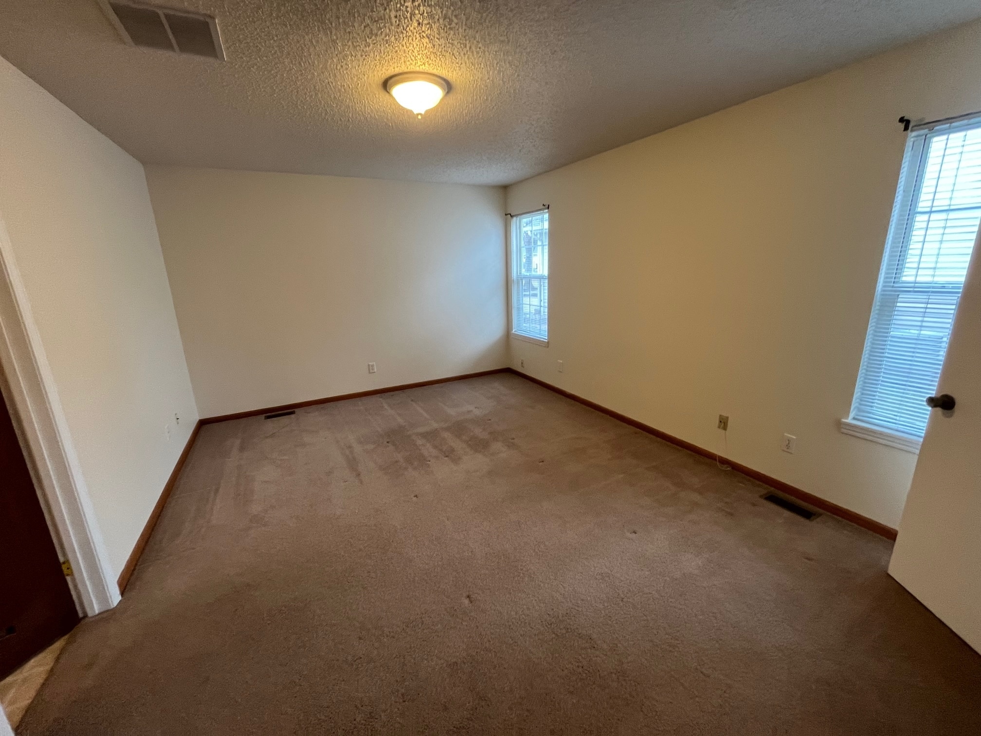 Building Photo - 3207 Amy Dr