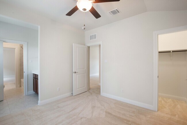 Building Photo - 148 Isabella Wy