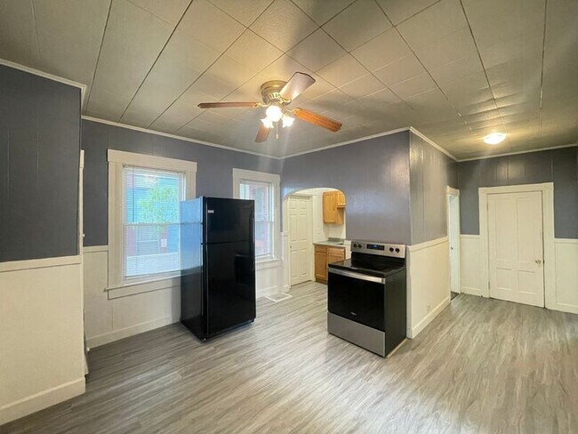 Building Photo - 119 Cypress St