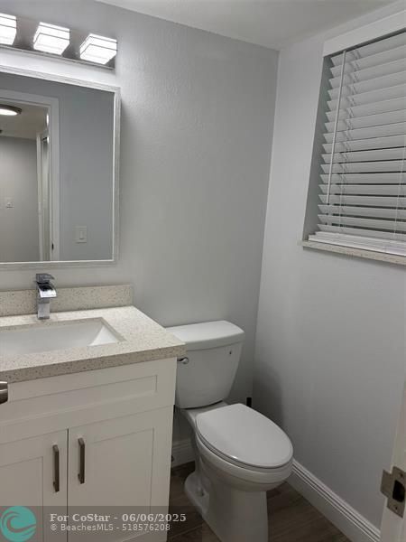 Building Photo - 8411 Lagos De Campo Blvd