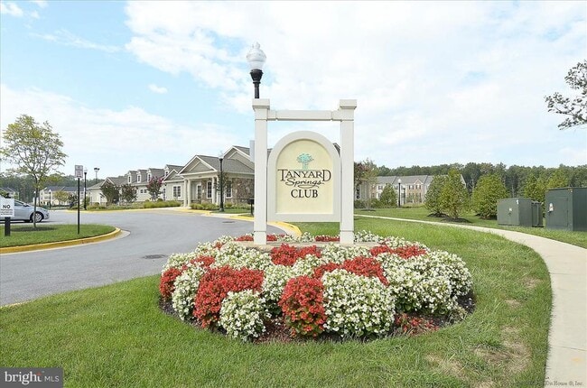 Building Photo - 7254 Mockingbird Cir