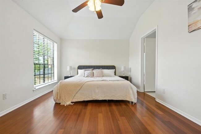 Building Photo - 4714 Sunshine Dr