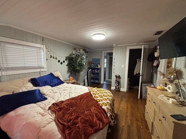 Building Photo - 123 Westridge Dr