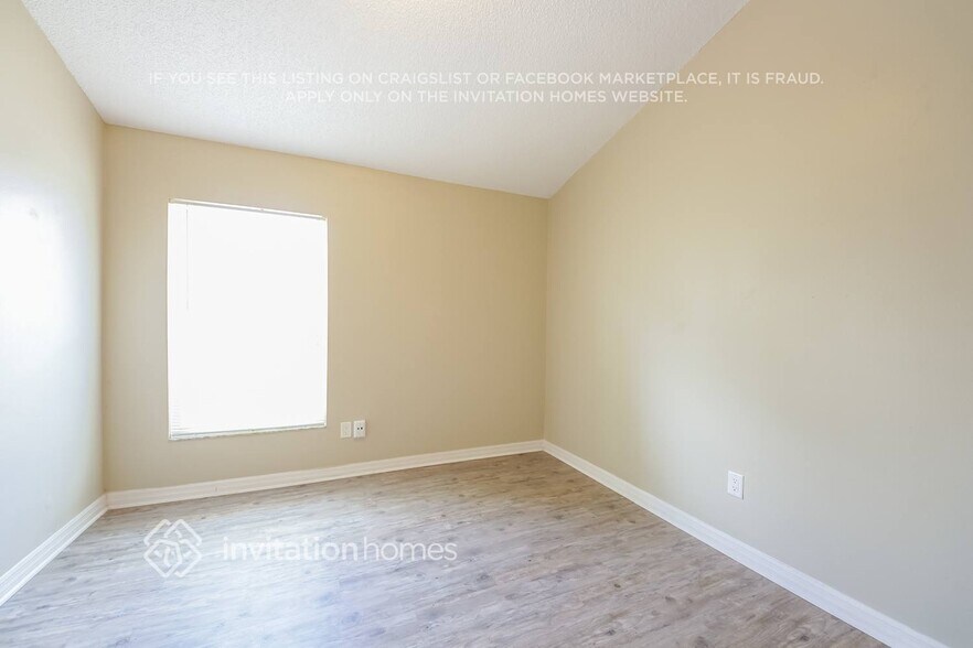 Building Photo - 1401 Brookebridge Dr