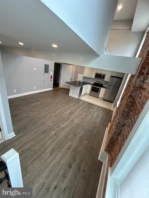 Building Photo - 13 N 4th Ave