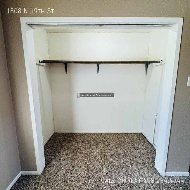 Building Photo - 1808 N 19th St