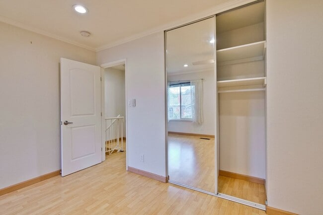 Building Photo - 2-Bed Cupertino Home with Private Yard, In-Unit Laundry, Pool and Clubhouse