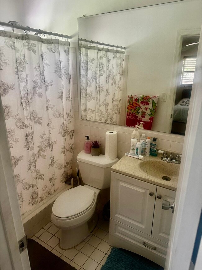 Building Photo - 4804 NW 49th Ct