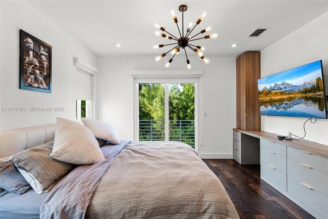 Building Photo - 10373 NW 68th Terrace