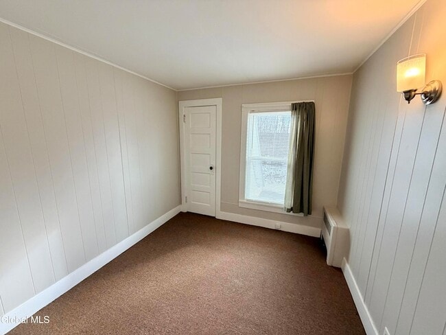 Building Photo - 39-41 Roosevelt Road Unit