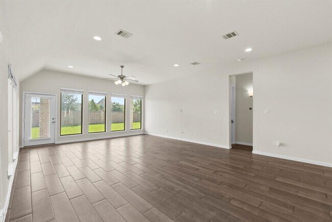 Building Photo - 15818 Weston Ridge Dr