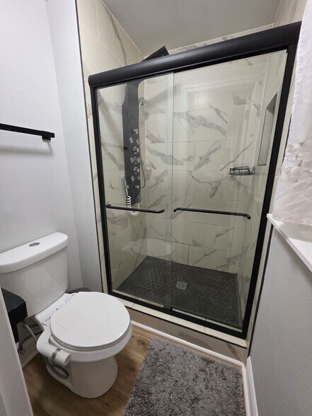 Building Photo - 2430 Canopy Dr