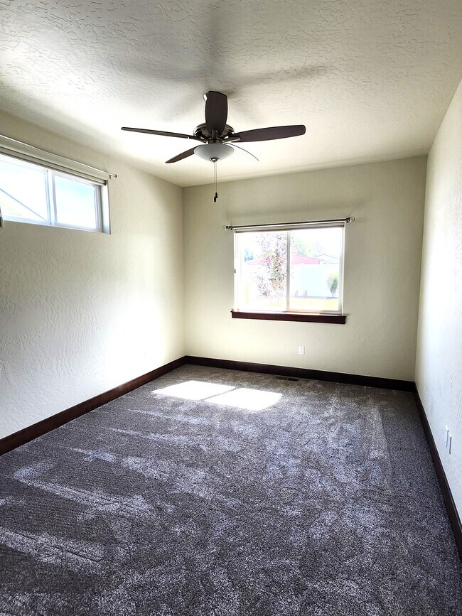 Building Photo - 10850 N Brantley Rd