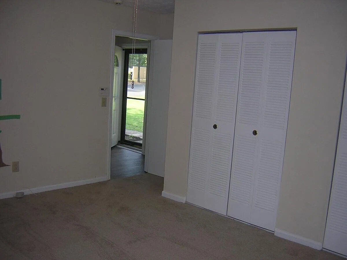 Building Photo - 133 Sandalwood Cir