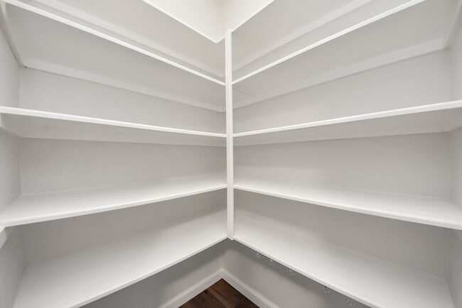 Building Photo - 1802 Whispering Forest Dr