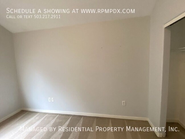 Building Photo - 2518 NW 1st Dr