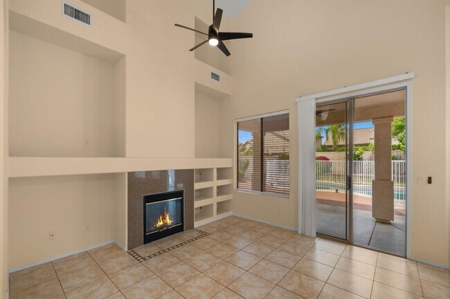 Building Photo - 7798 E Buteo Dr