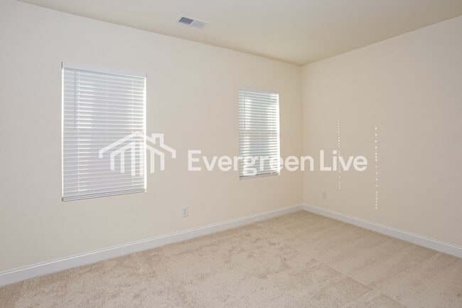 Building Photo - 1072 Mapletree Ln