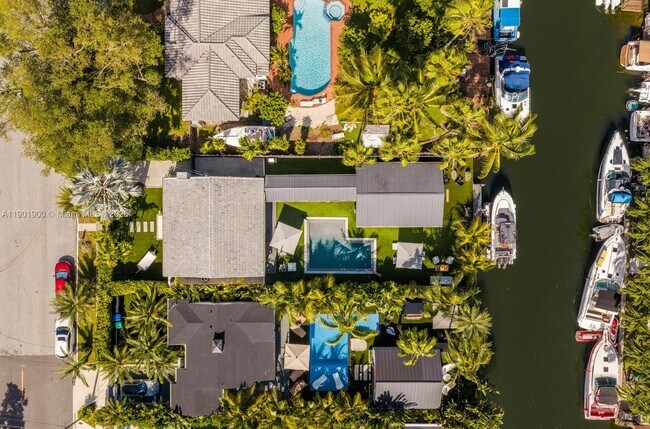 Building Photo - 901 NW 7th Street Rd