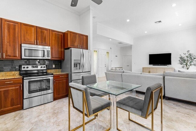 Building Photo - 4023 NW 58th St