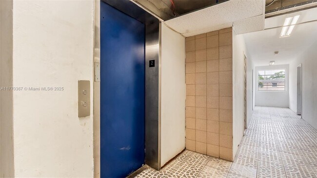 Building Photo - 2175 NE 170th St