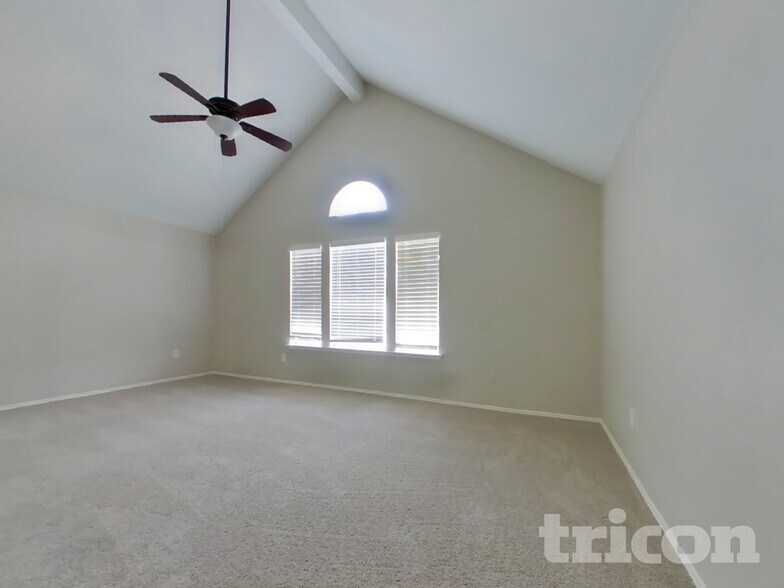 Building Photo - 16330 Tiburon Way