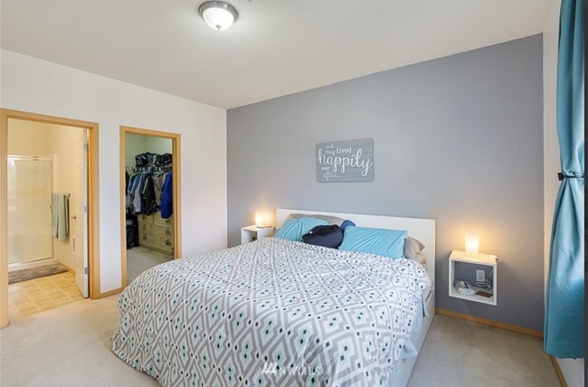 Building Photo - Beautiful Waterford Crossing 2 bedroom Condo