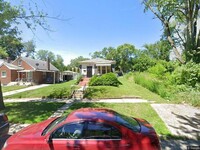 Building Photo - 3 Bedroom, 2 Bath, Newly rehabbed