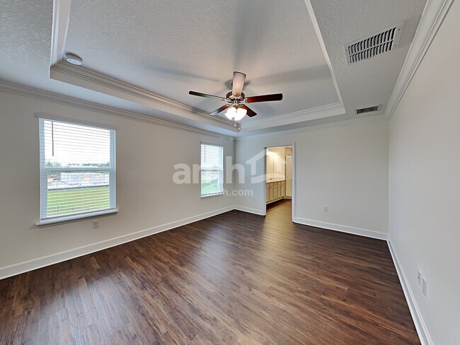 Building Photo - 1048 Walden Pond Dr