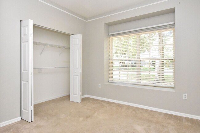 Building Photo - Capri Comfort with Style & Space – Limited-Time Offer: