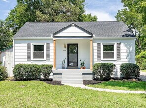 Building Photo - Vintage Charm, Modern Comfort & a Fully Fenced Backyard in Madison