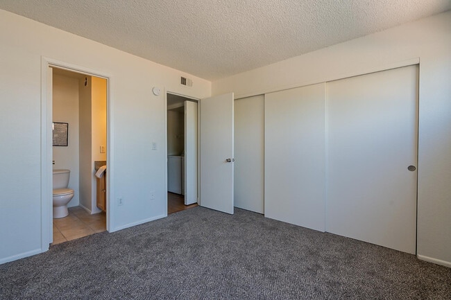 Building Photo - 11640 N 51st Ave