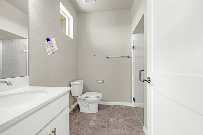 Building Photo - Luxury 4 Bed Townhouse with Amazing City and Mt Views on Westside