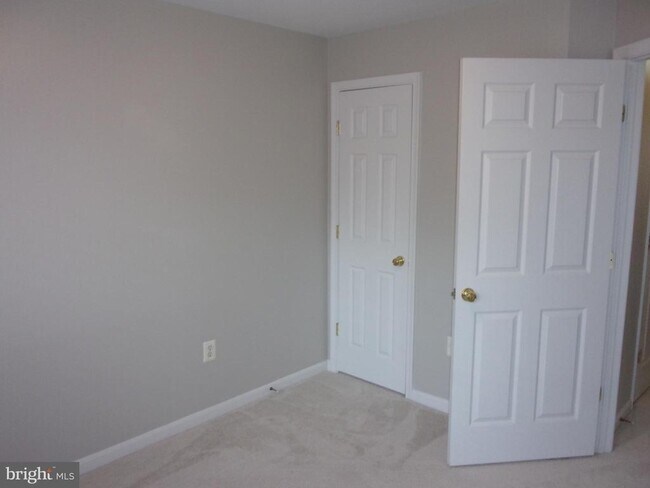 Building Photo - 11844 Breton Ct